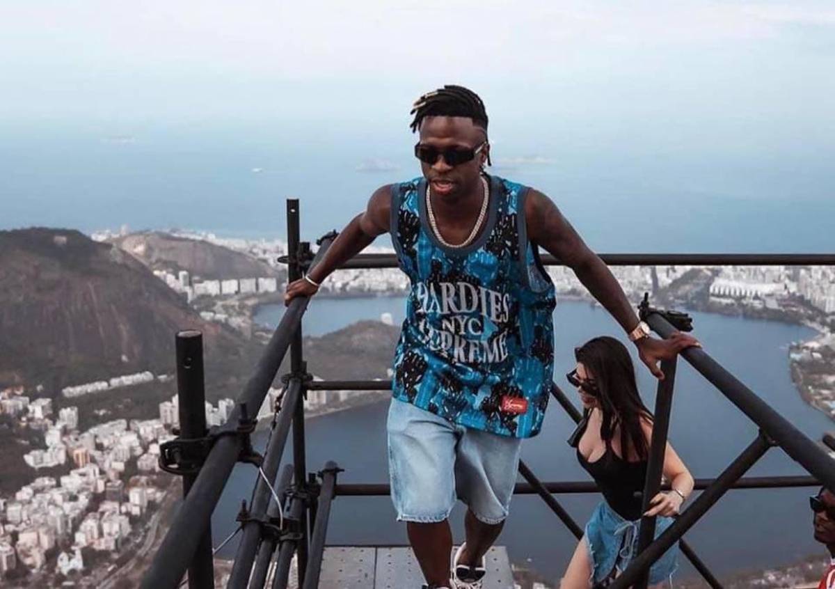 Insólito: las condiciones que pone Vinicius para invitar mujeres a sus fiestas ¿Lo acepta Kenia Os, su nueva novia?