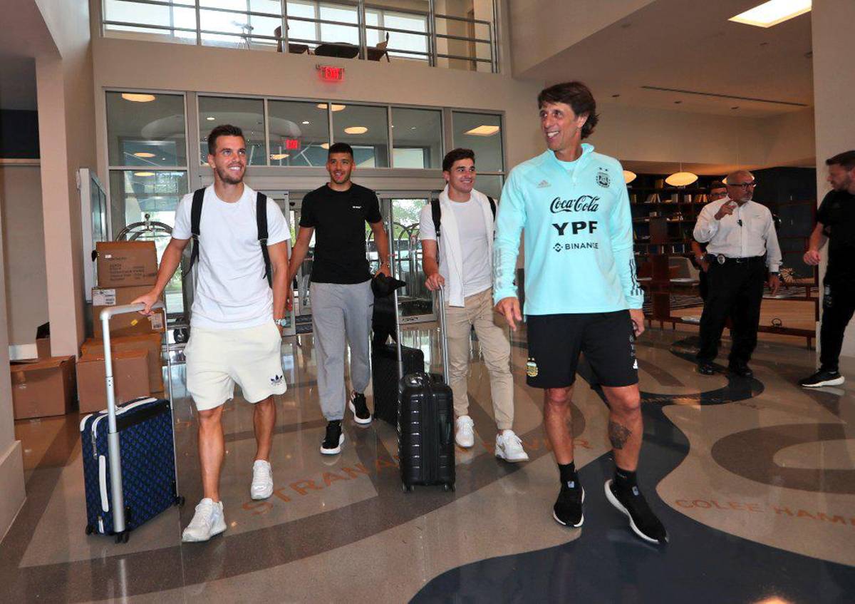 ¿Cuánto cuesta? Así es la camiseta ‘‘súper exclusiva’’ que lució Messi para sumarse a la selección argentina previo al partido contra Honduras