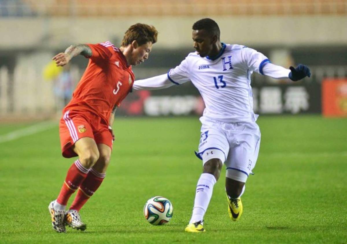 Los 37 futbolistas que ha probado Fabián Coito en sus siete meses en Honduras