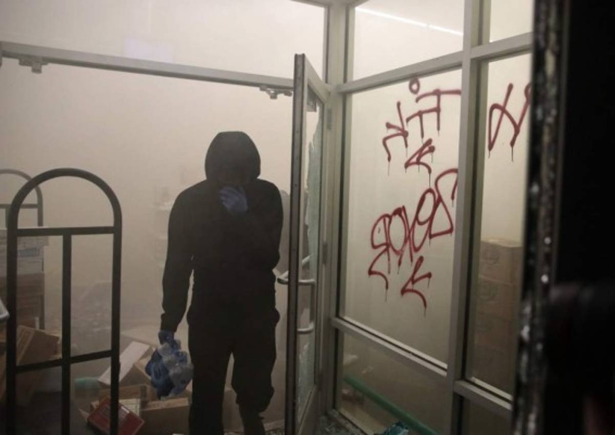 Desolada, destruida y en toque de queda: Minneapolis, una ciudad en 'guerra' en medio del coronavirus