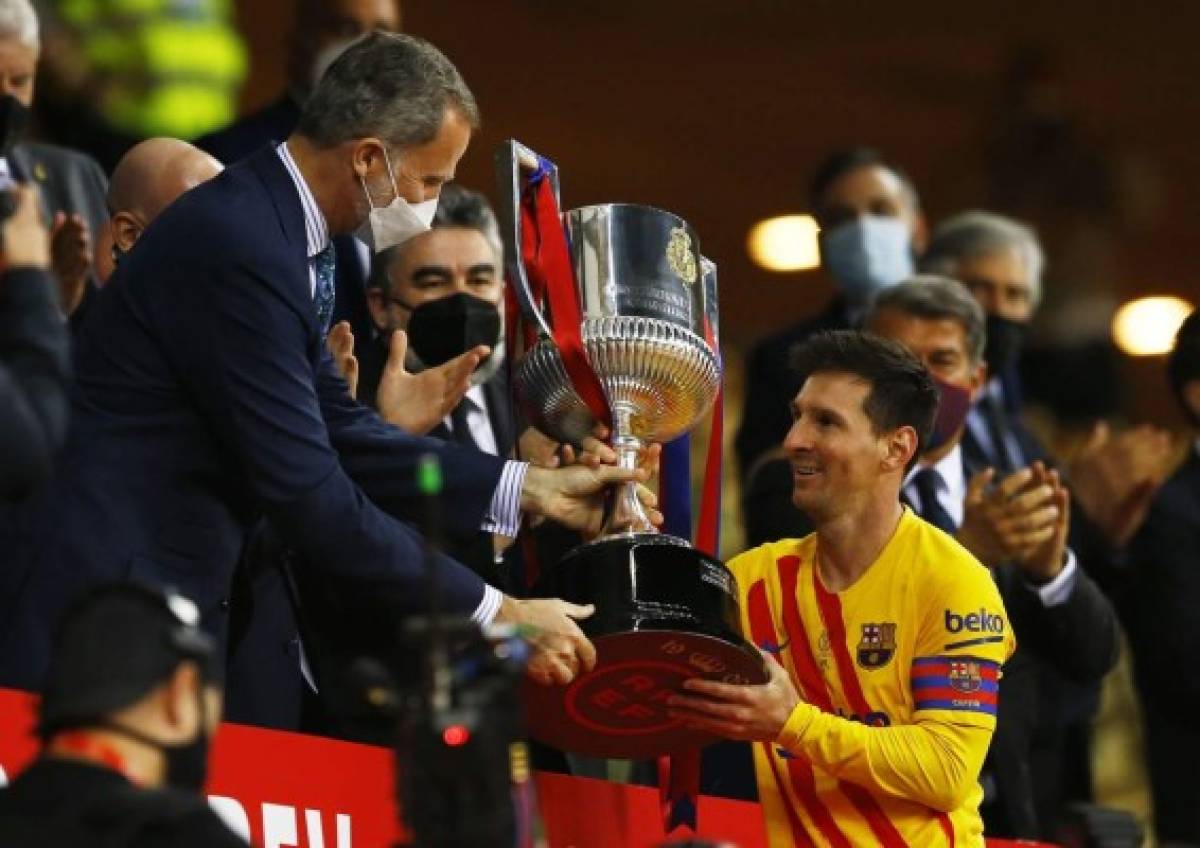 Piqué se roba el show, el mensaje del Real Madrid y... ¿Messi levanta la última Copa en el Barcelona?