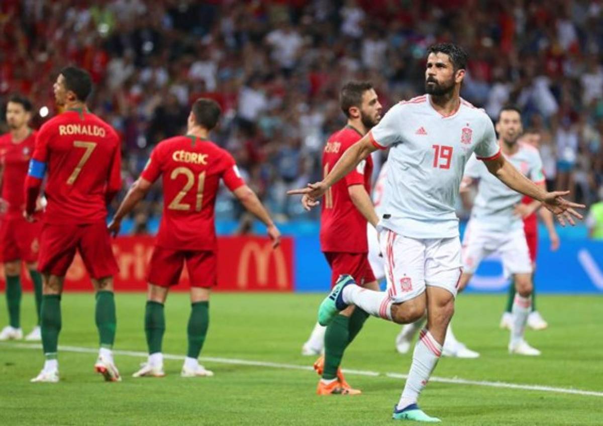 NO VISTE EN TV: La cara de Cristiano Ronaldo antes del tiro libre y lo que hizo De Gea tras el juego