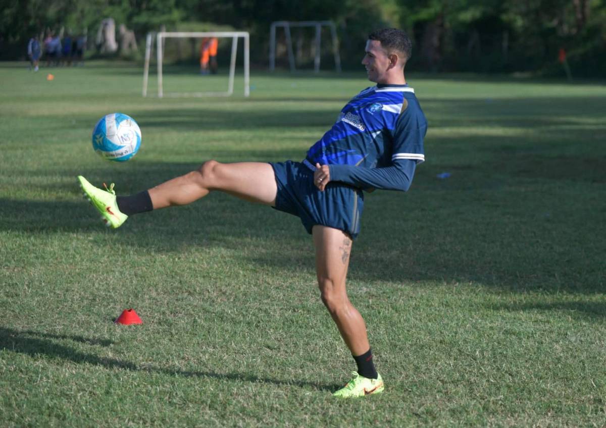 Entre alegría y motivación: así se prepara Génesis FC para enfrentar a Platense