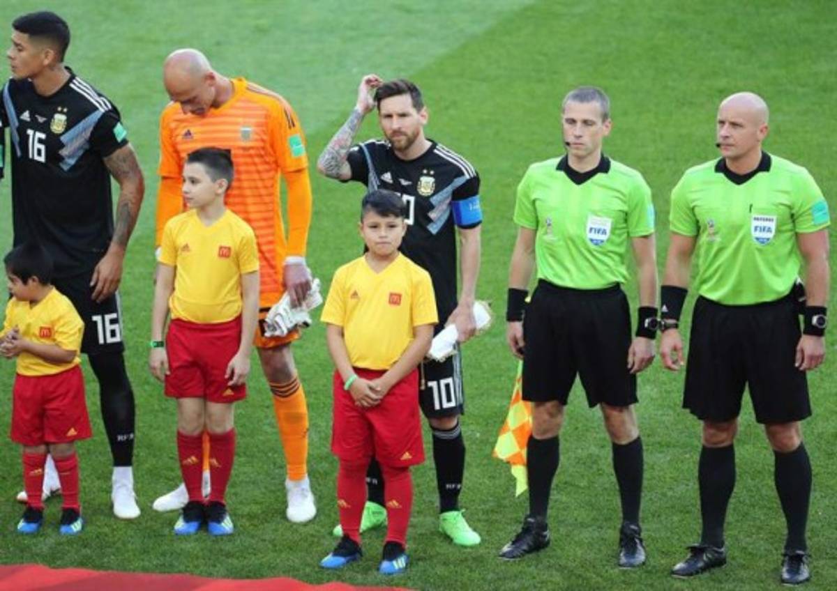 ¡Amargura y frustración! Los gestos de Messi en el Argentina-Islandia