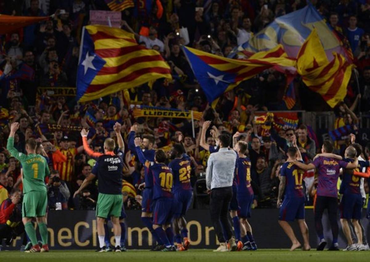 NO SE VIO POR TV: El saludo de Cristiano con Messi y el gesto de Piqué con CR7