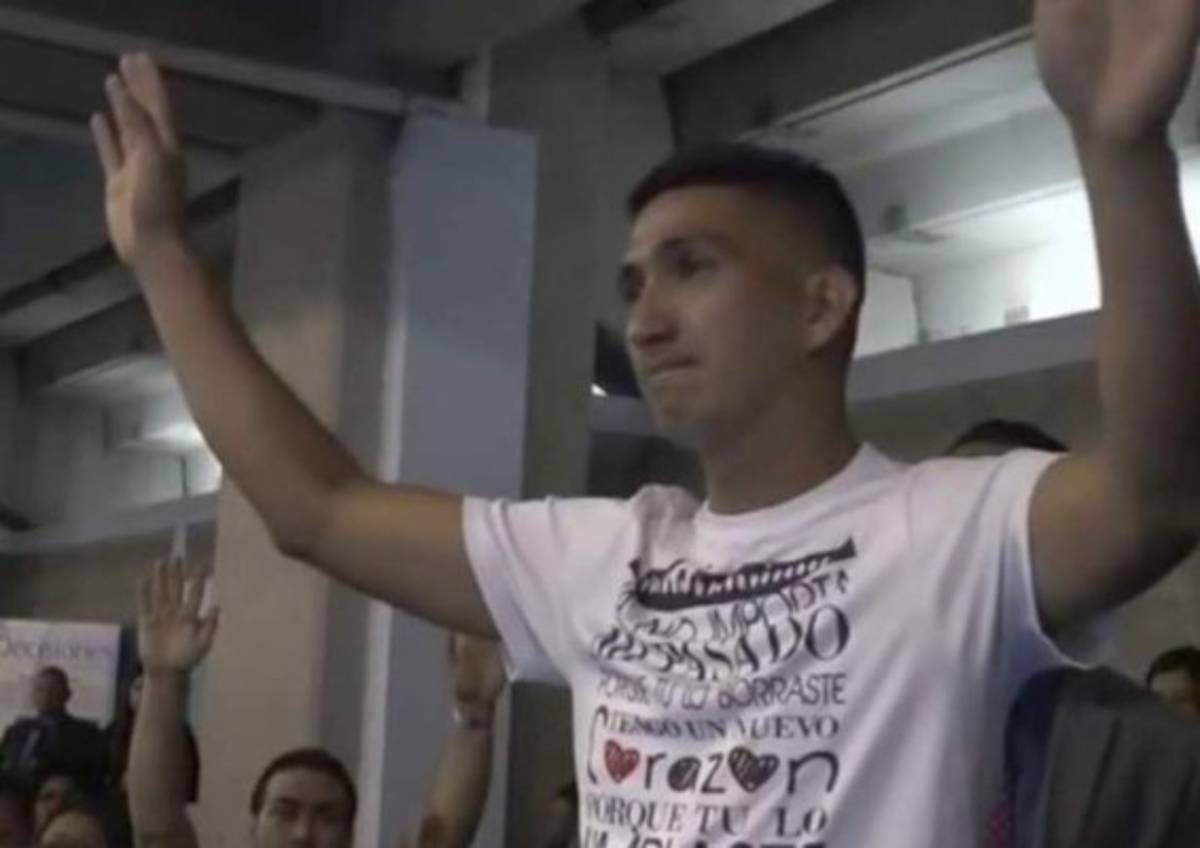 Con un nuevo fichaje en la iglesia: futbolistas hondureños que se declararon cristianos y sirven a Dios