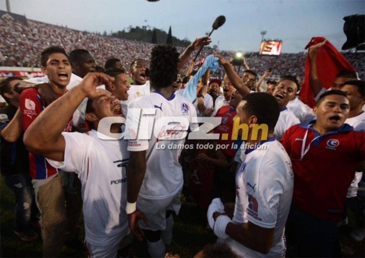 ¿Serán estas las últimas 15 fotos de Alberth Elis como jugador de Olimpia?
