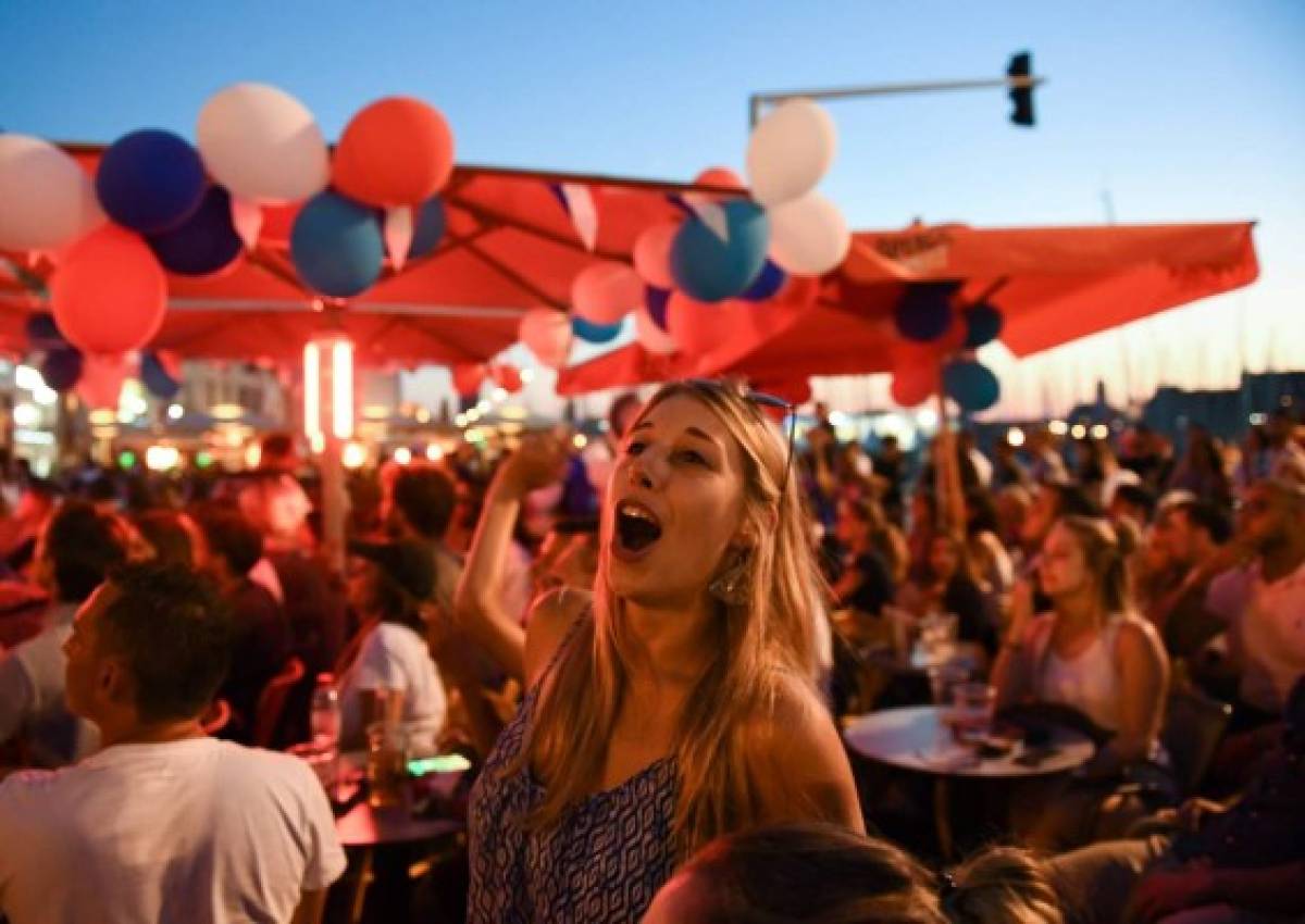 Así se celebra en las calles de Francia la clasificación a la final del Mundial Rusia 2018