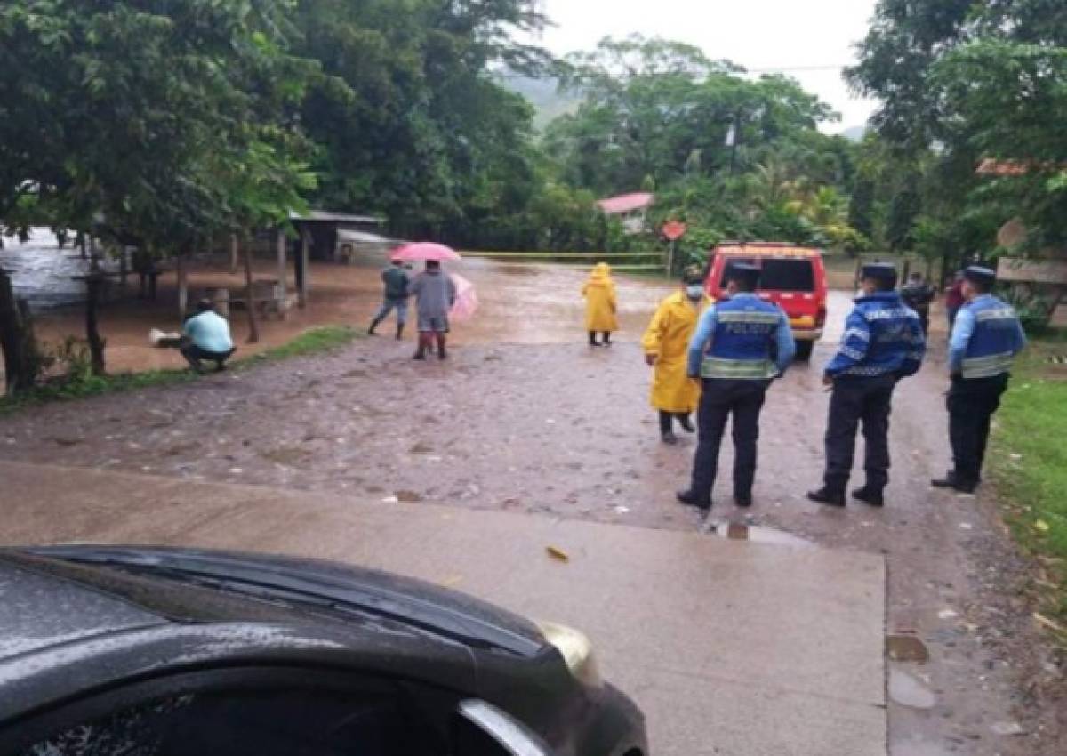 Inundaciones y 40 casas caídas: Las lluvias del huracán Iota ya dejan desastres en Honduras