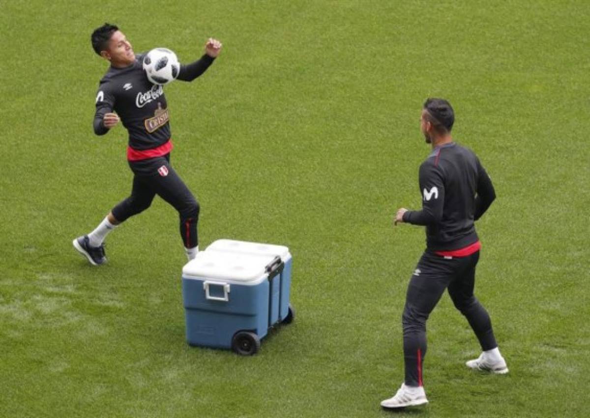 ¡Hay mucha ilusión! Así fue el primer entreno de Perú en Moscú