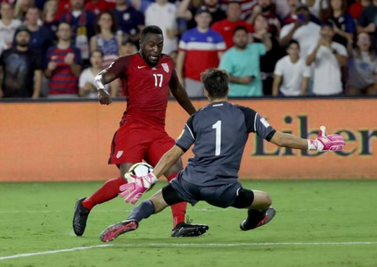 ORLANDO, FL - OCTOBER 06: Jozy Altidore #17 of the United States attempts a shot during the final round qualifying match against Panama for the 2018 FIFA World Cup at Orlando City Stadium on October 6, 2017 in Orlando, Florida. Sam Greenwood/Getty Images/AFP