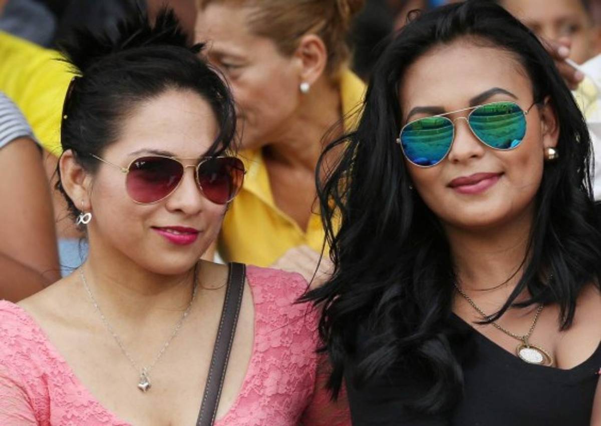 Las chicas lindas que engalanaron el cierre de las vueltas en Honduras
