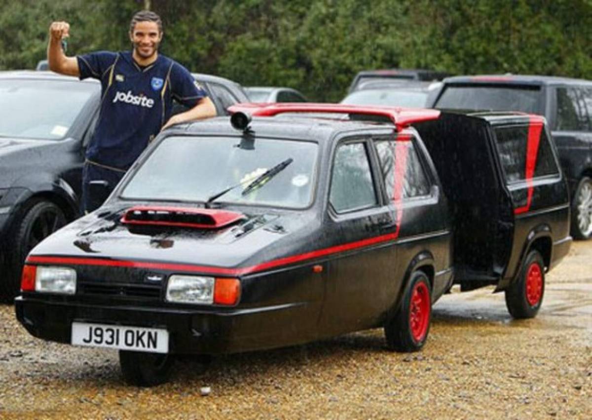 Uno de seis llantas y Balotelli sorprendió: estos son los carros más raros que tuvieron los futbolistas