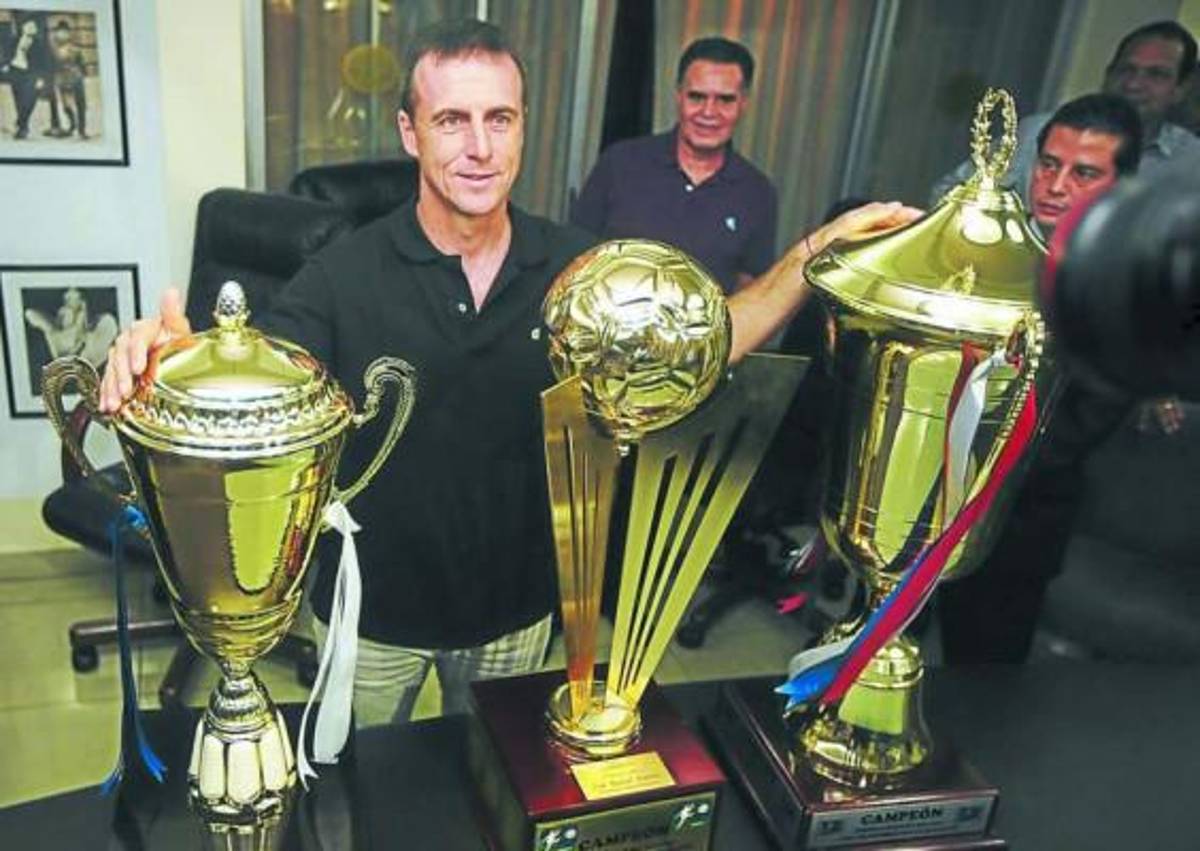 El verdadero motivo por el que Danilo Tosello reapareció con la camisa de Olimpia y así es su nueva vida a los 56 años