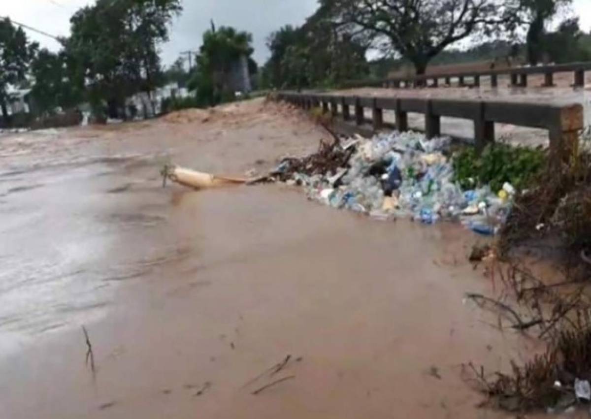 Inundaciones y 40 casas caídas: Las lluvias del huracán Iota ya dejan desastres en Honduras