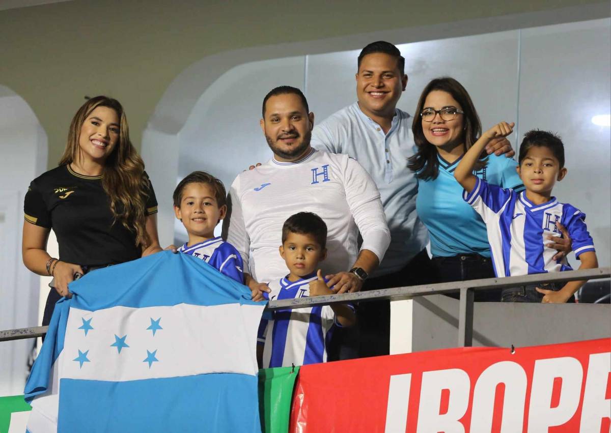 Lo que no se vio en la TV: dedicación especial, bailecito, presentadoras sobresalen y lado paternal de los jugadores