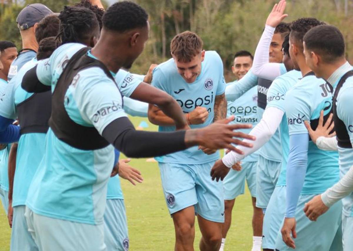 Así recibieron al hermano de Agustín Auzmendi en Motagua y el equipo azul viajó ya a Danlí