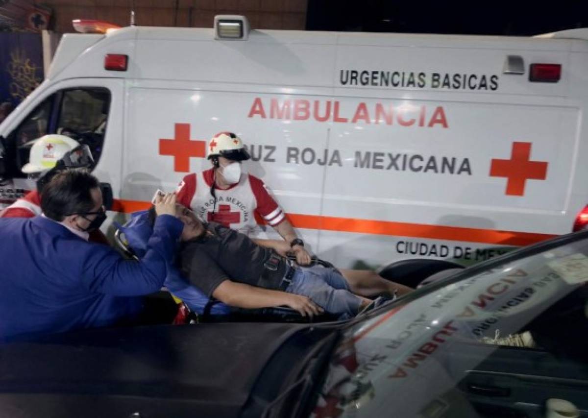 Horror en México: las dramáticas imágenes del terrible accidente de tren que deja más de 20 muertos