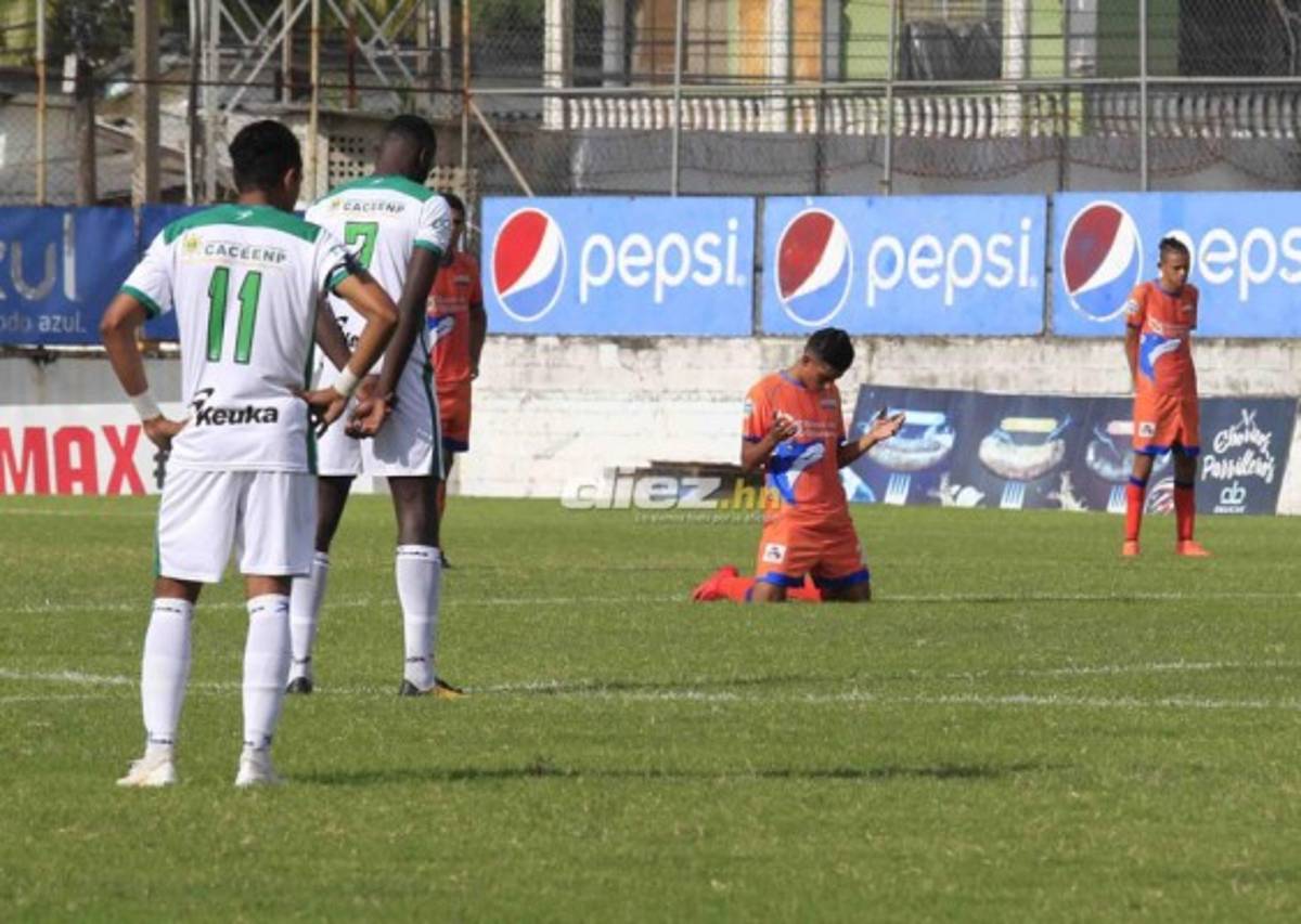 NO VISTE EN TV: Los recogepelotas, el gesto de Licona y la plática Tato-Diego