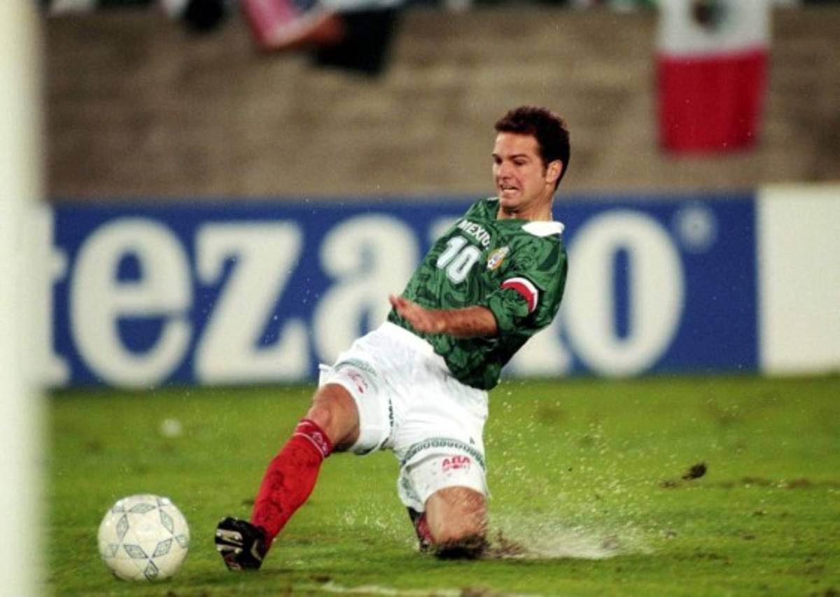 TOP: Grandes futbolistas que se retiraron antes de tiempo