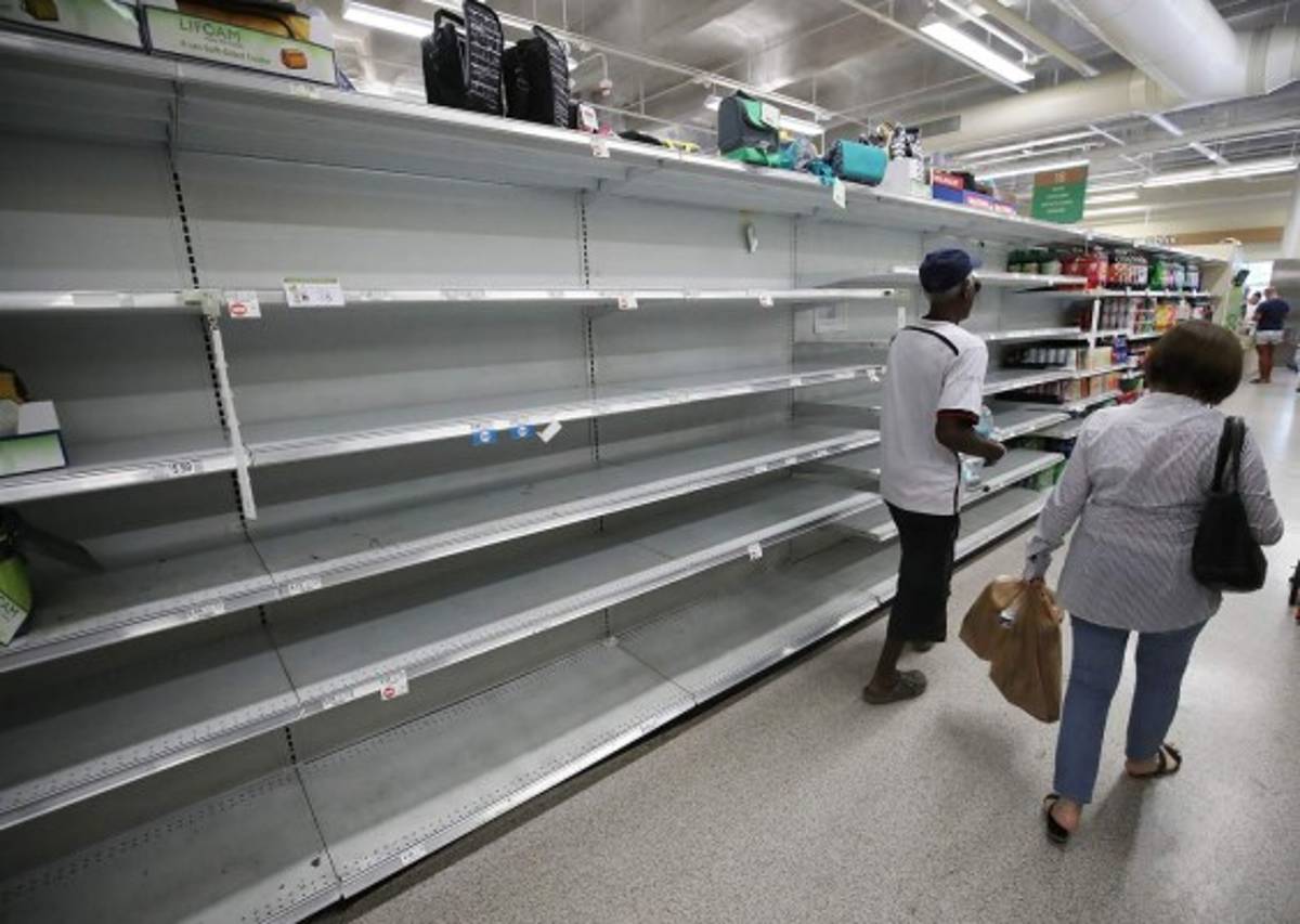 Éxodo masivo en la Florida por llegada del huracán Irma