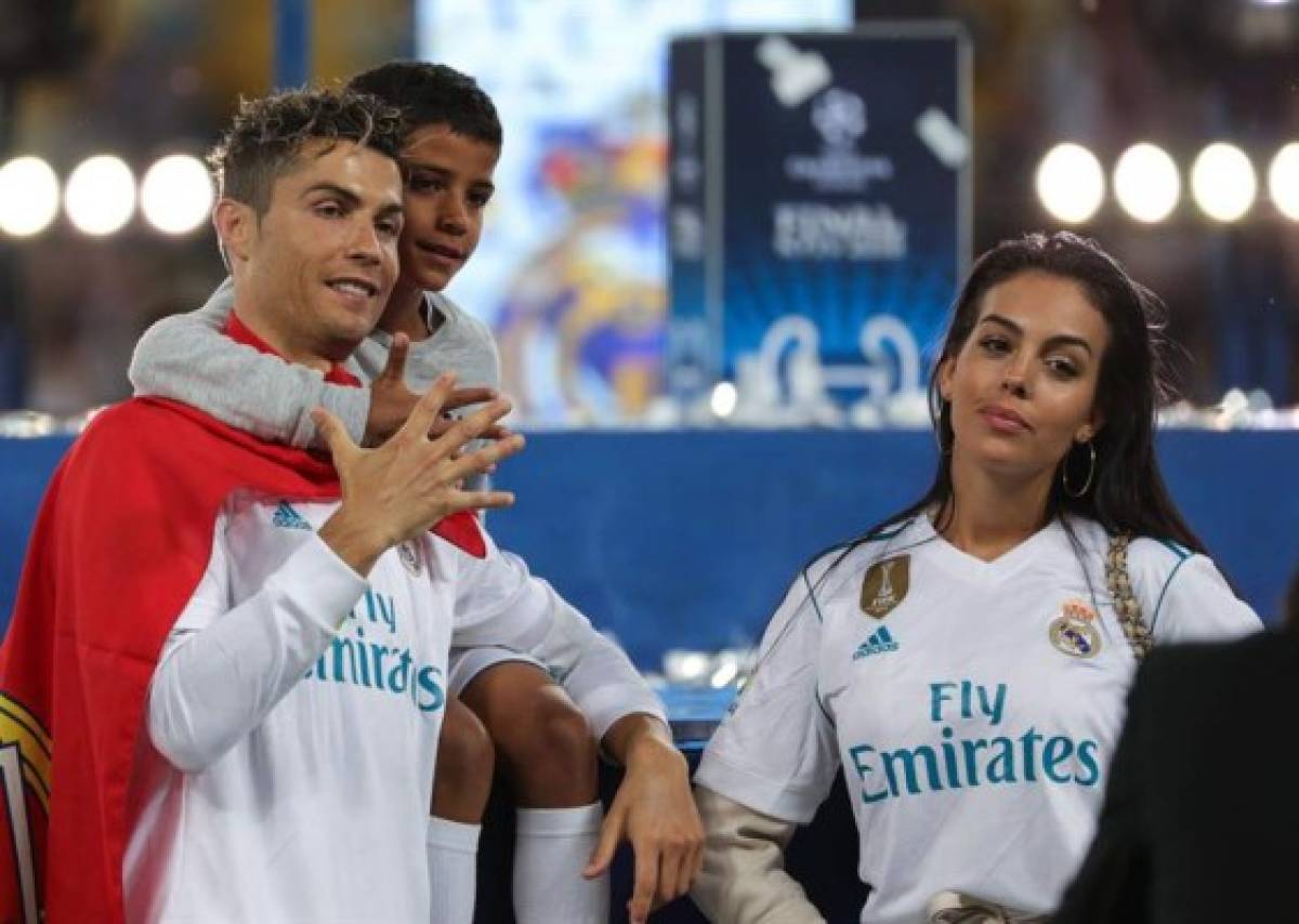 NO SE VIO POR TV: La íntima celebración de Cristiano y Georgina ¿quiénes son las mujeres?