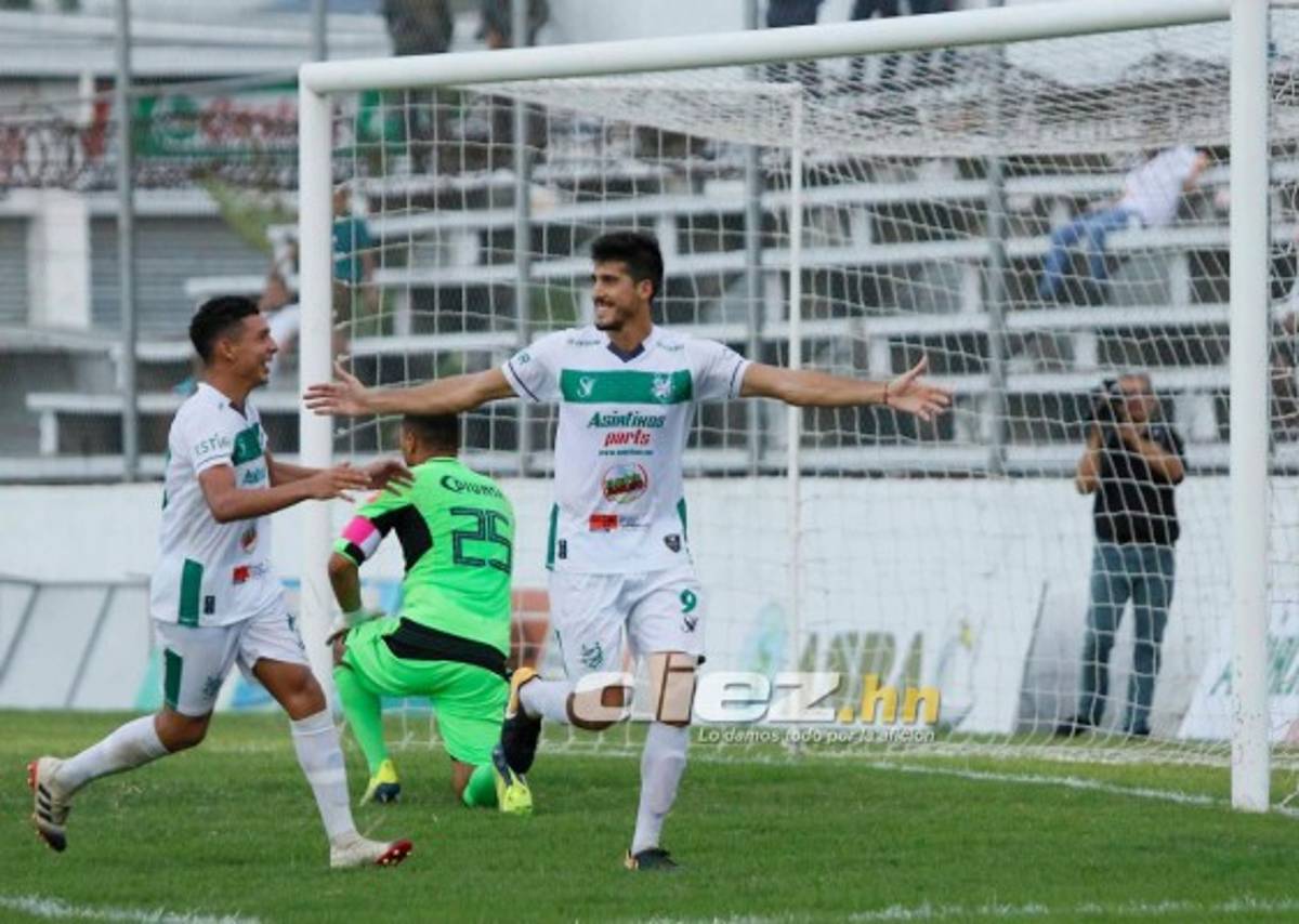 ¡Fiestón en el Puerto! Los gestos de Diego Vázquez y la belleza en el Platense-Motagua