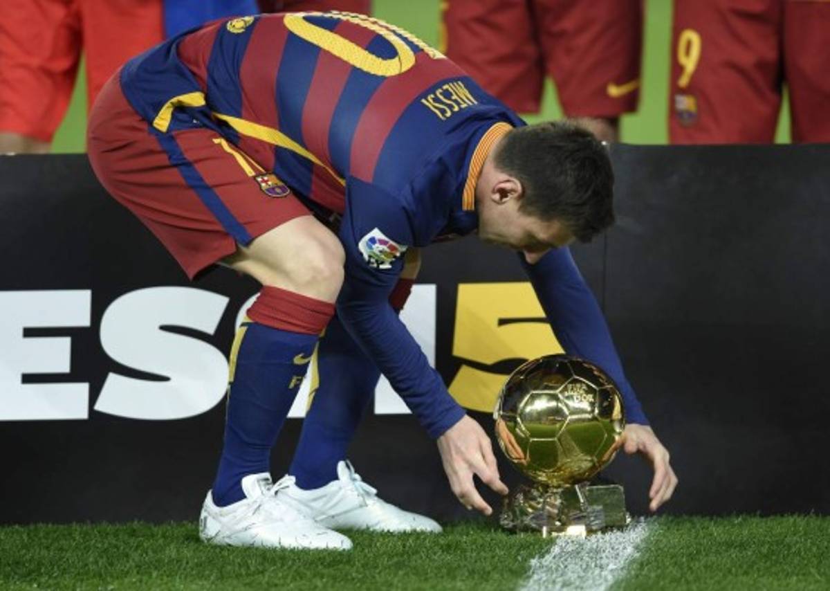 Así fue el homenaje del Camp Nou a Lionel Messi tras ganar su quinto Balón de Oro