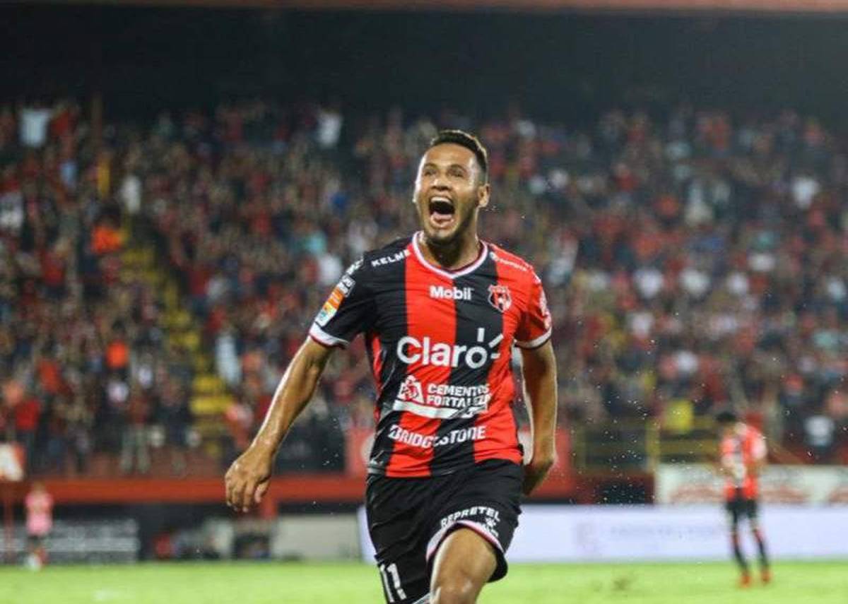 El sorpresivo fichaje que busca Motagua, Real España con anuncio oficial y los legionarios que quedarían fuera de su equipo