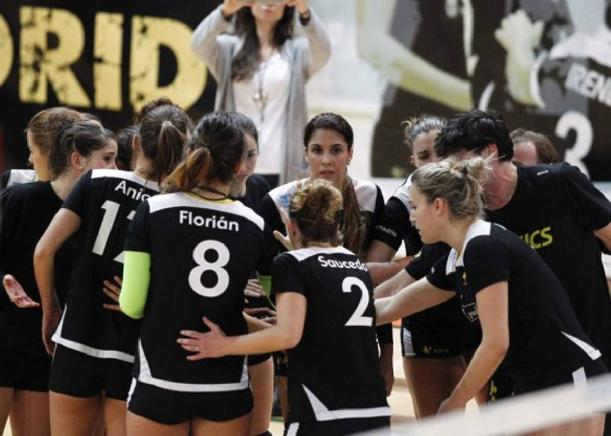 Daniela Ospina, la hermosa esposa de James Rodríguez, debutó en Voleibol en España