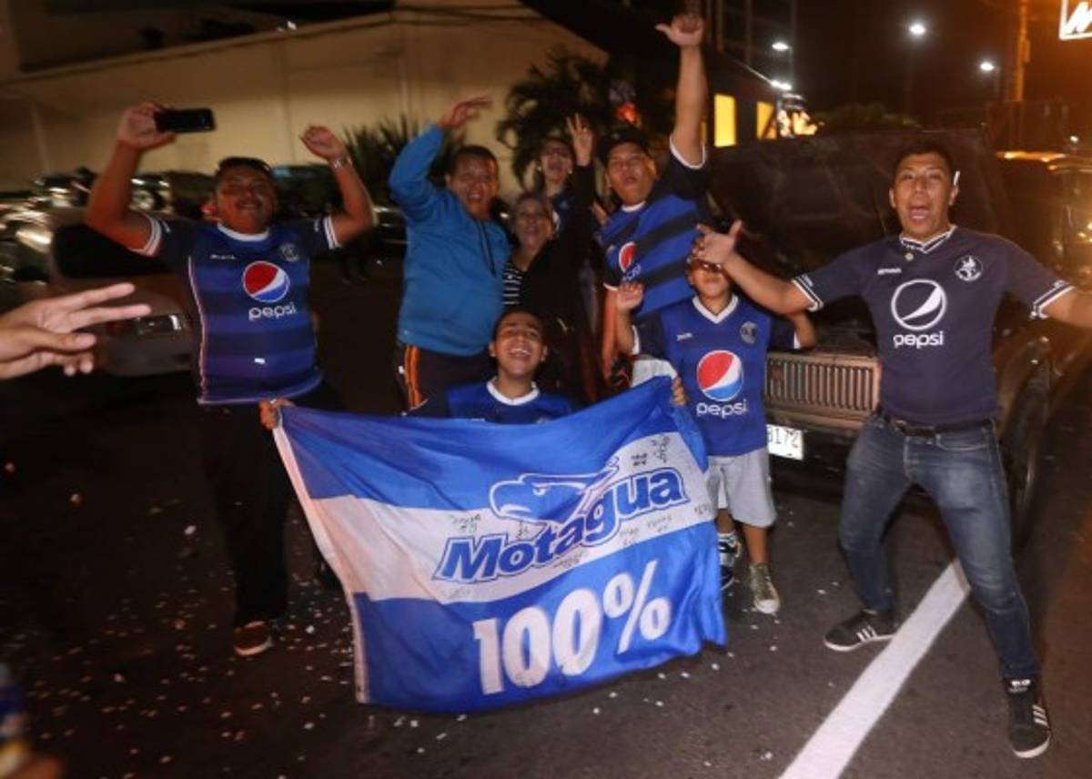 FOTOS: La fiesta de los motagüenses que se tomaron las calles de la capital