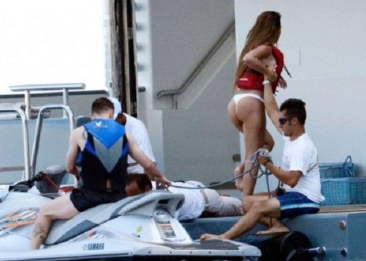 El otro balón de oro: las parejas de Cristiano y Messi nos muestran sus mejores atributos