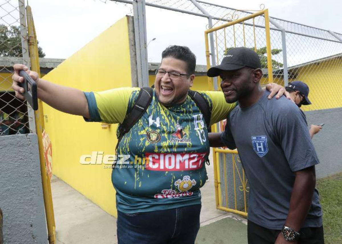 Alegría, reecuentro de viejas glorias y show de fútbol en juego Leyendas de Honduras vs Selección Progreseña