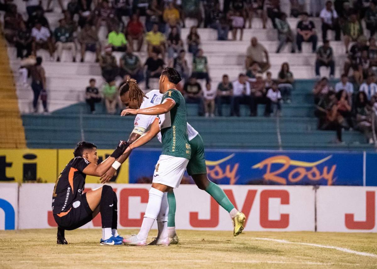 El gran debut del joven portero, la locura de Alexy Vega, el error de Messiniti y lindas edecanes brillaron en el Marathón vs Platense