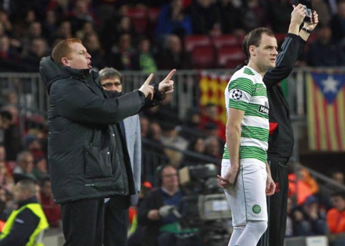 Neil Lennon: 'Algunos jugadores han hecho un partido inaceptable”