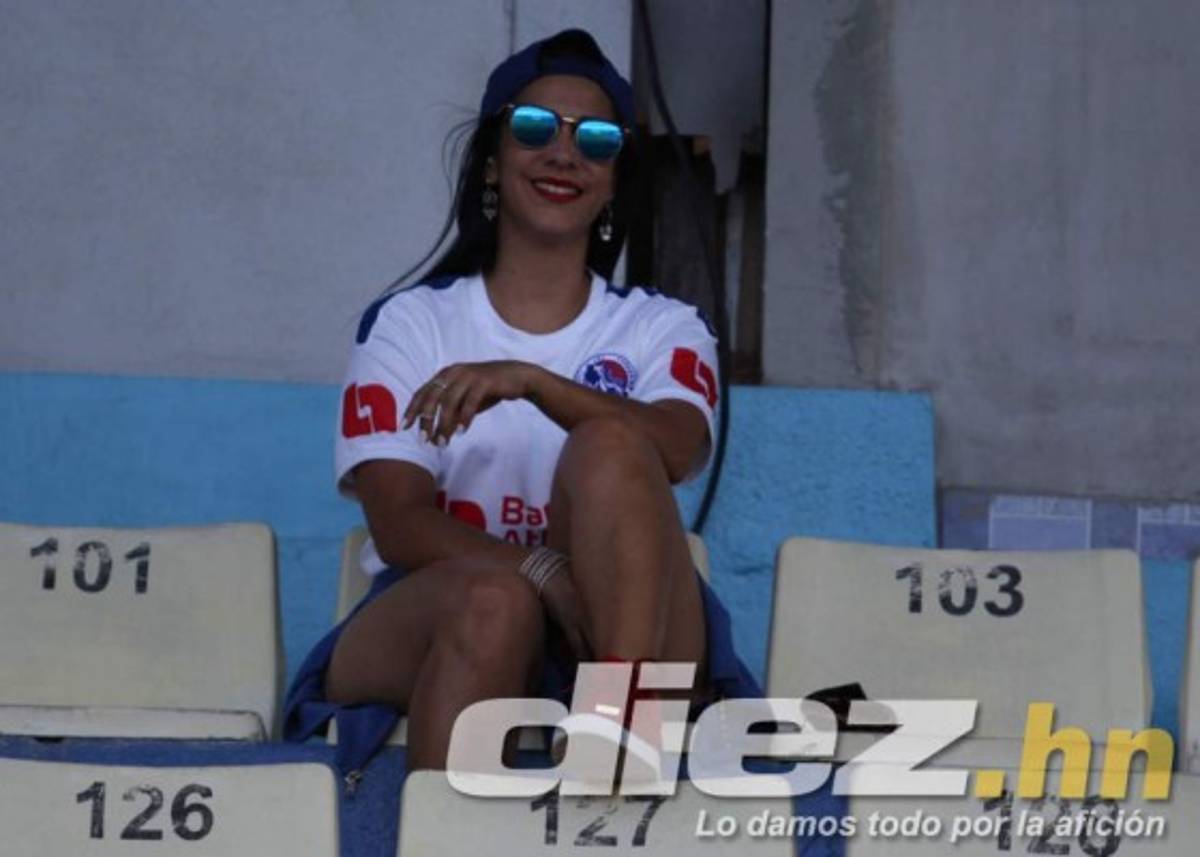 ¡Sensuales! El lado infartante del clásico Motagua-Olimpia en el estadio Nacional