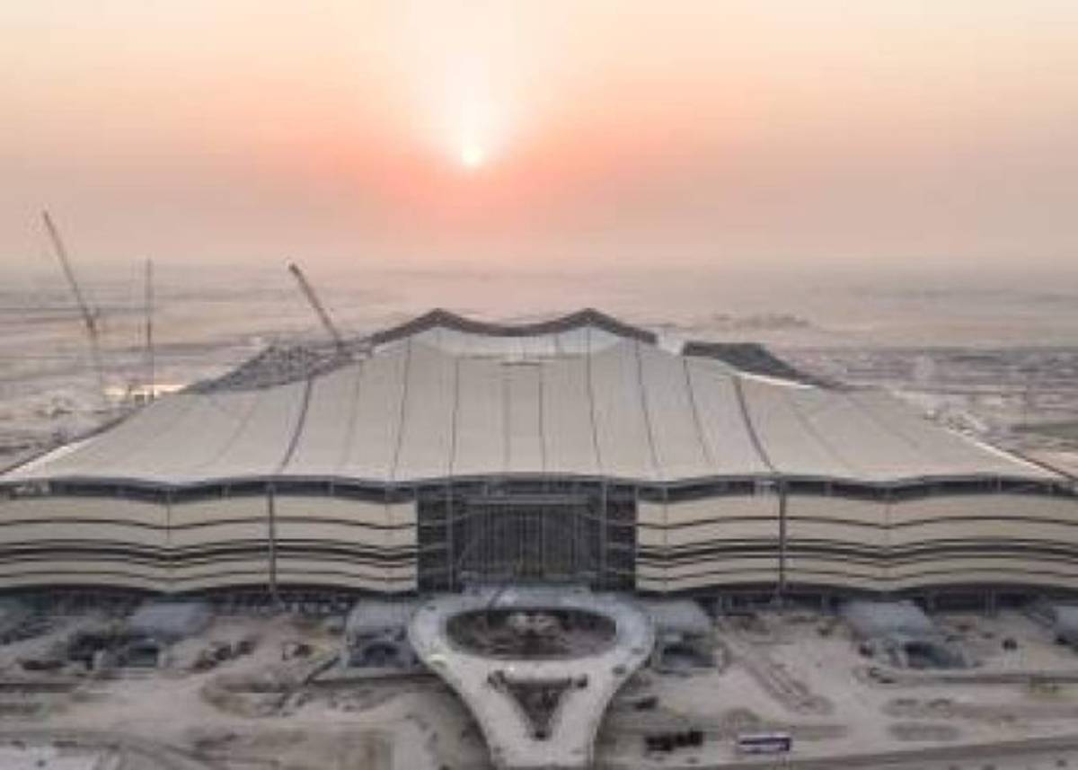 Al Bayt, el estadio de Qatar 2022 con camas y parqueo para taxis acuáticos