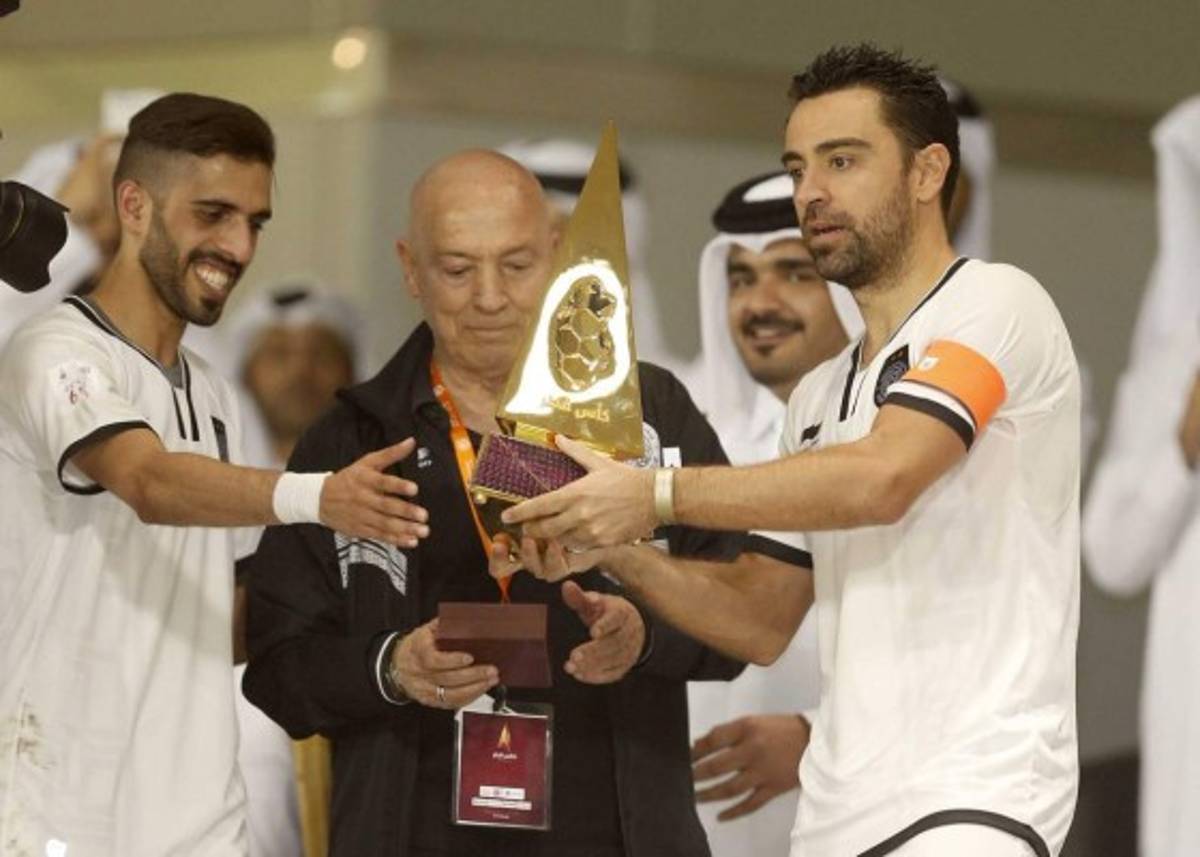 Hondureños y otras figuras que debutaron el siglo pasado y siguen activos