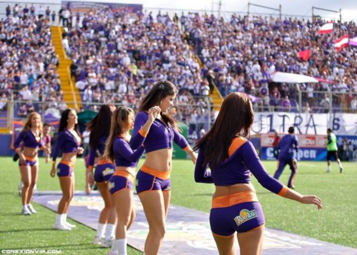 Te presentamos las espectaculares 'rumberitas' que embellecen los estadios en Costa Rica