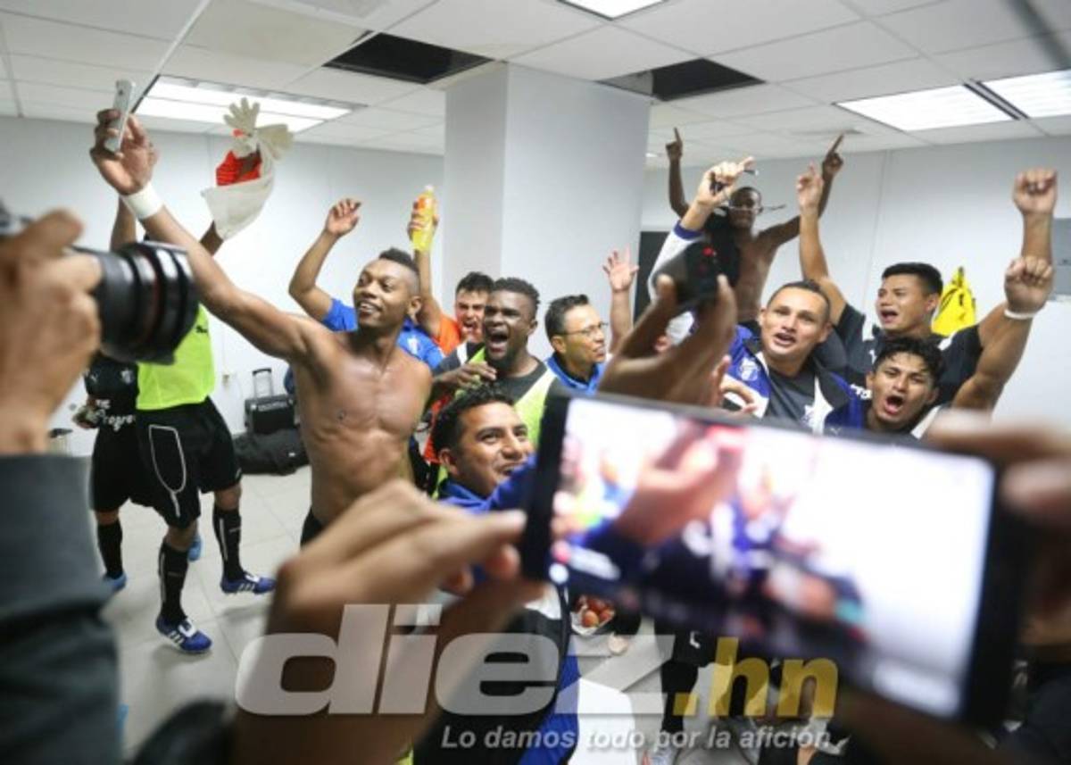 ¡Júbilo, lágrimas y 'marihuana'! El emotivo festejo del Honduras por llegar a la final
