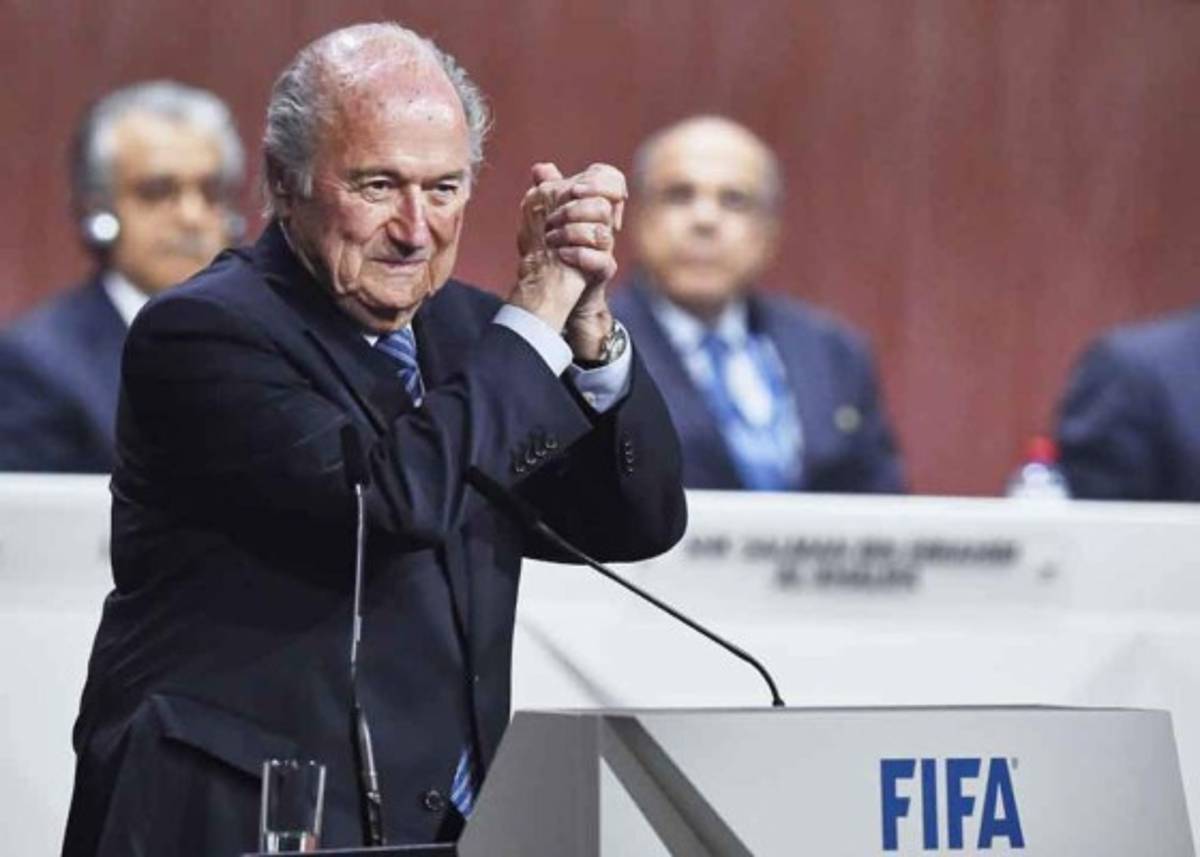 Joseph Blatter reelegido como presidente de la FIFA
