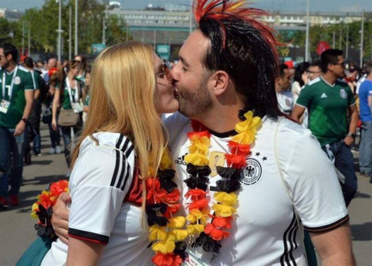 ¡Solo bellezas! Alemanas y mexicanas se roban las miradas en el Luzhniki Stadium