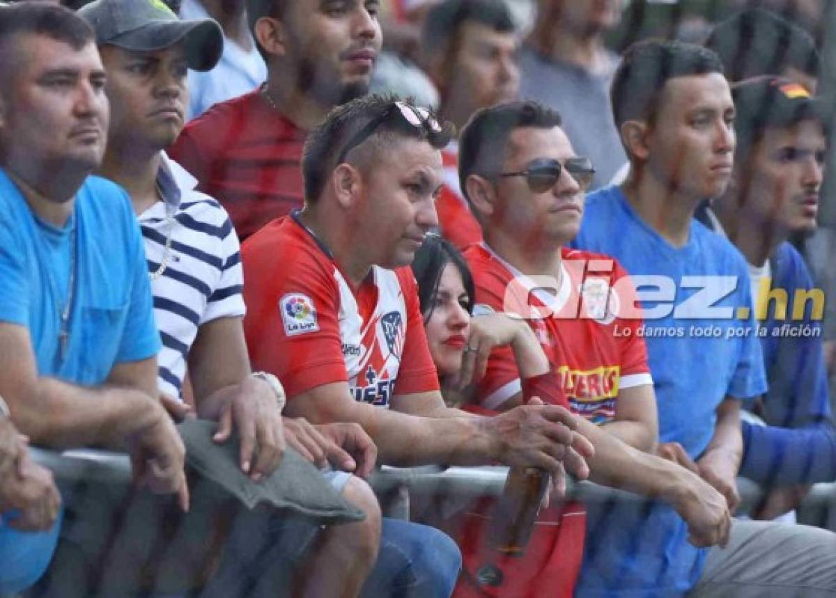 Las desgarradoras fotos de jugadores y afición del Real Sociedad tras el descenso