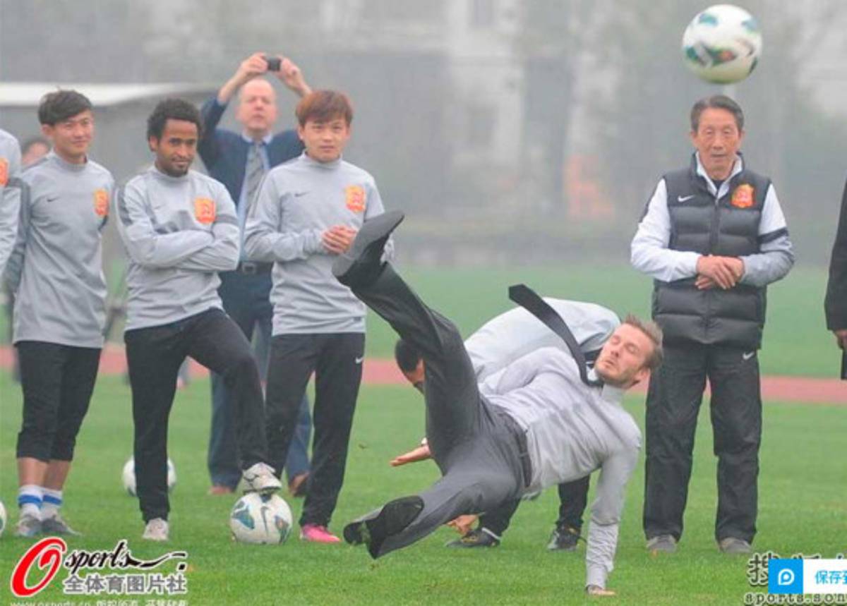 David Beckham tuvo una cómica caída durante su estancia en China |