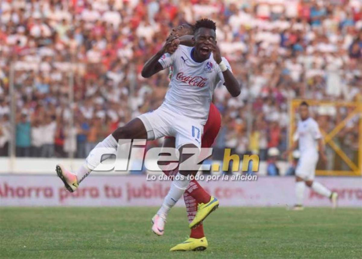 ¿Serán estas las últimas 15 fotos de Alberth Elis como jugador de Olimpia?