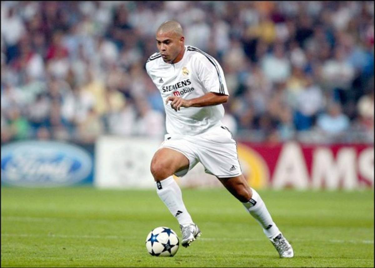 Los grandes futbolistas que cambiaron sus colores por los del equipo rival