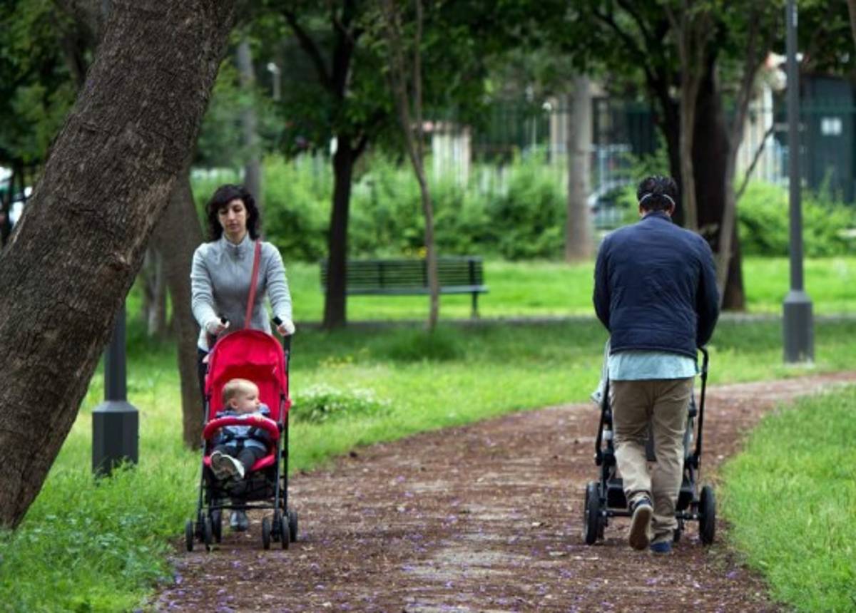 Los niños de España volvieron a salir a las calles tras cuarentena por covid-19