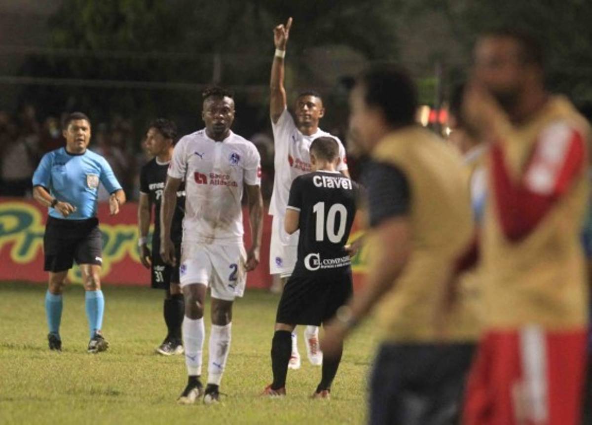 ¡NO SE VIO EN TV! Llenazo, portones cerrados y la eurofia de los progreseños