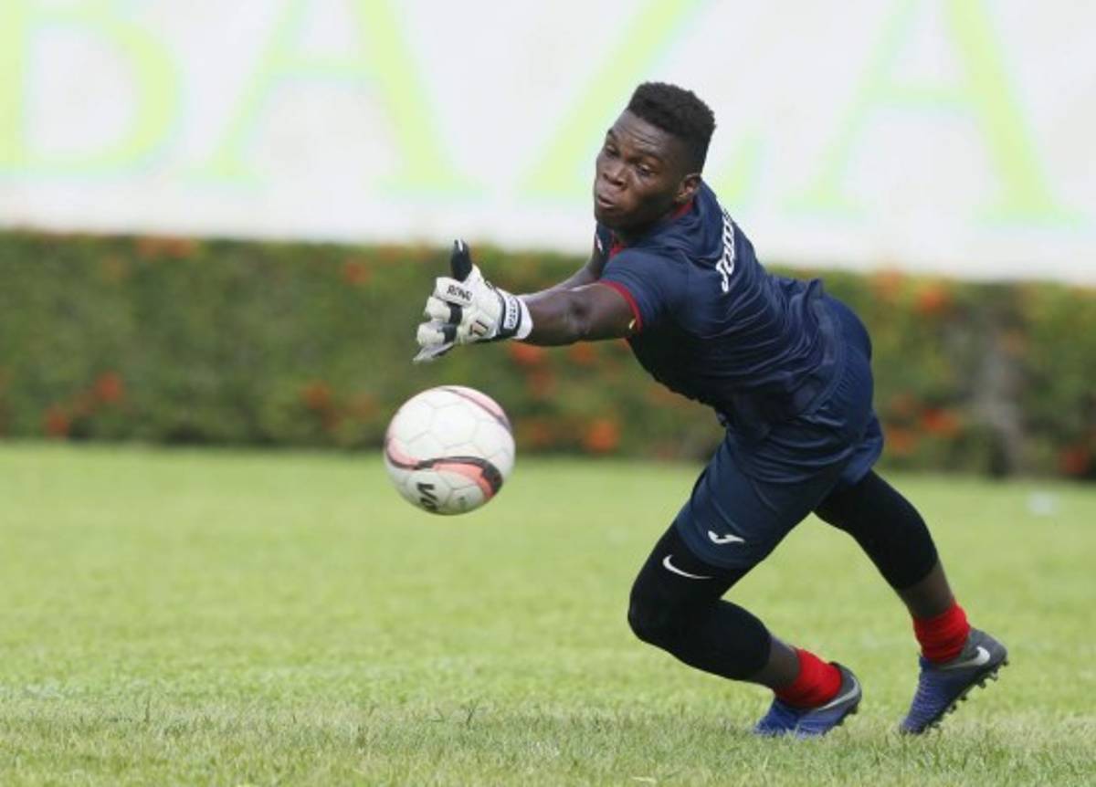 Fichajes: Hondureños firman contratos en el extranjero; Luis Garrido regresará a la Liga Nacional