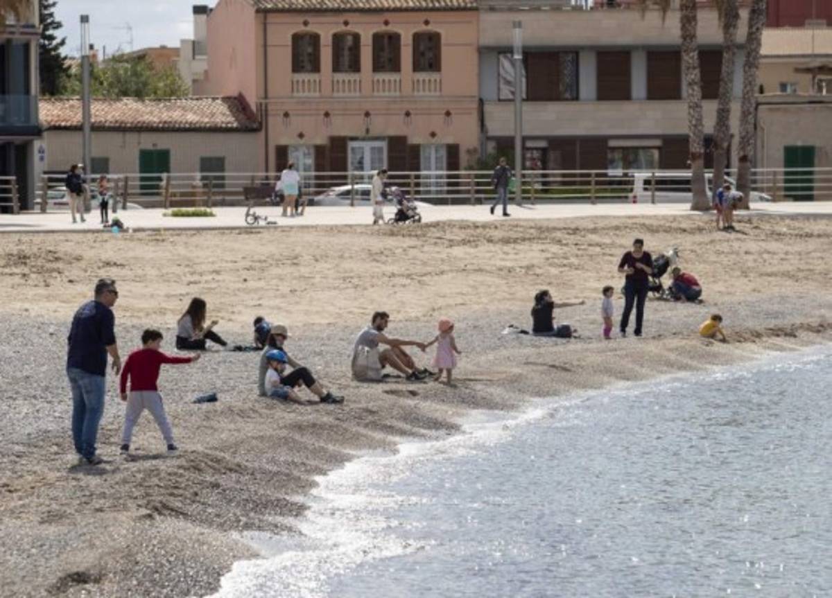 Los niños de España volvieron a salir a las calles tras cuarentena por covid-19